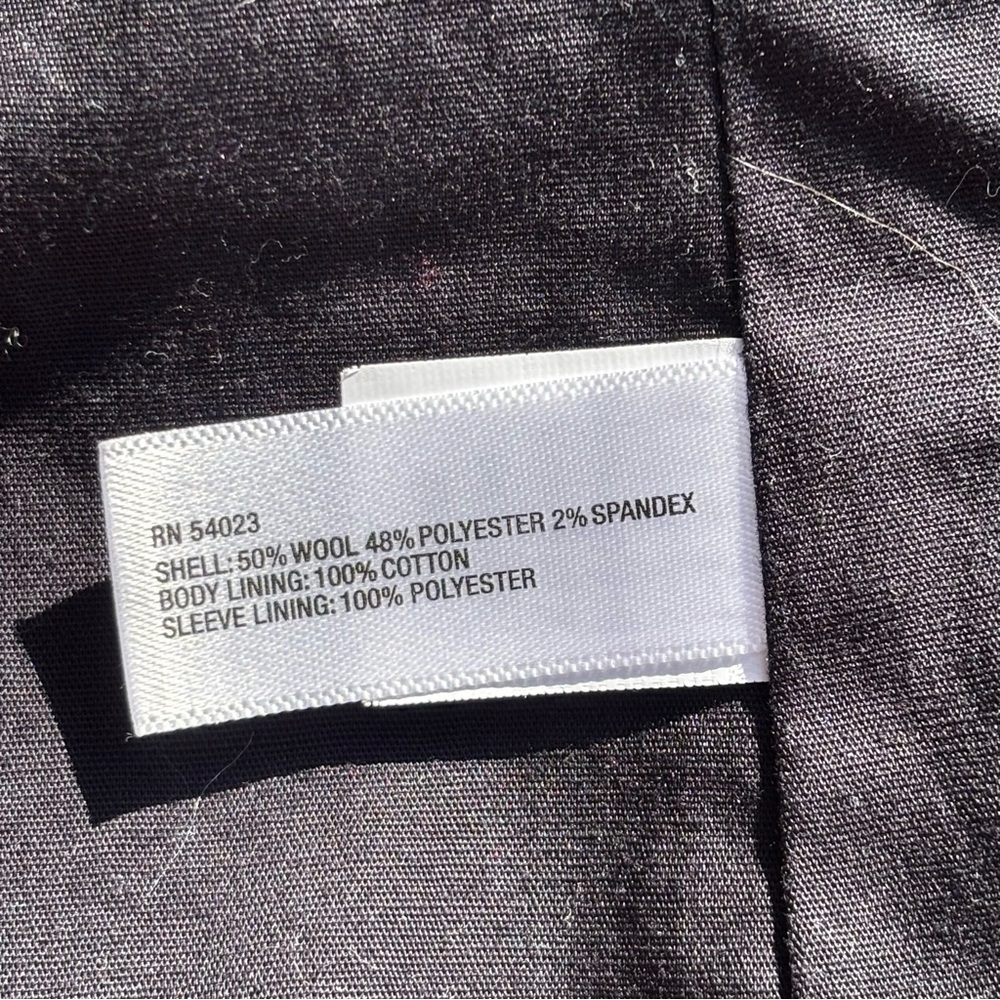 Vintage Gap Women’s Wool Blazer Pinstripe Navy Blue Size 8 2 Button Career 2010 - Picture 9 of 9